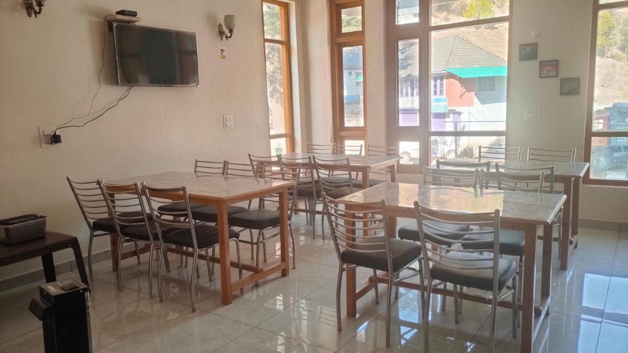 Hotel Cozy Haven Mandi Ngoại thất bức ảnh